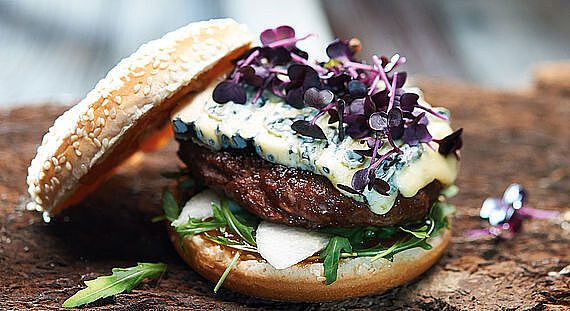 SAINT AGUR® Burger mit Mango-Chutney & Rucola