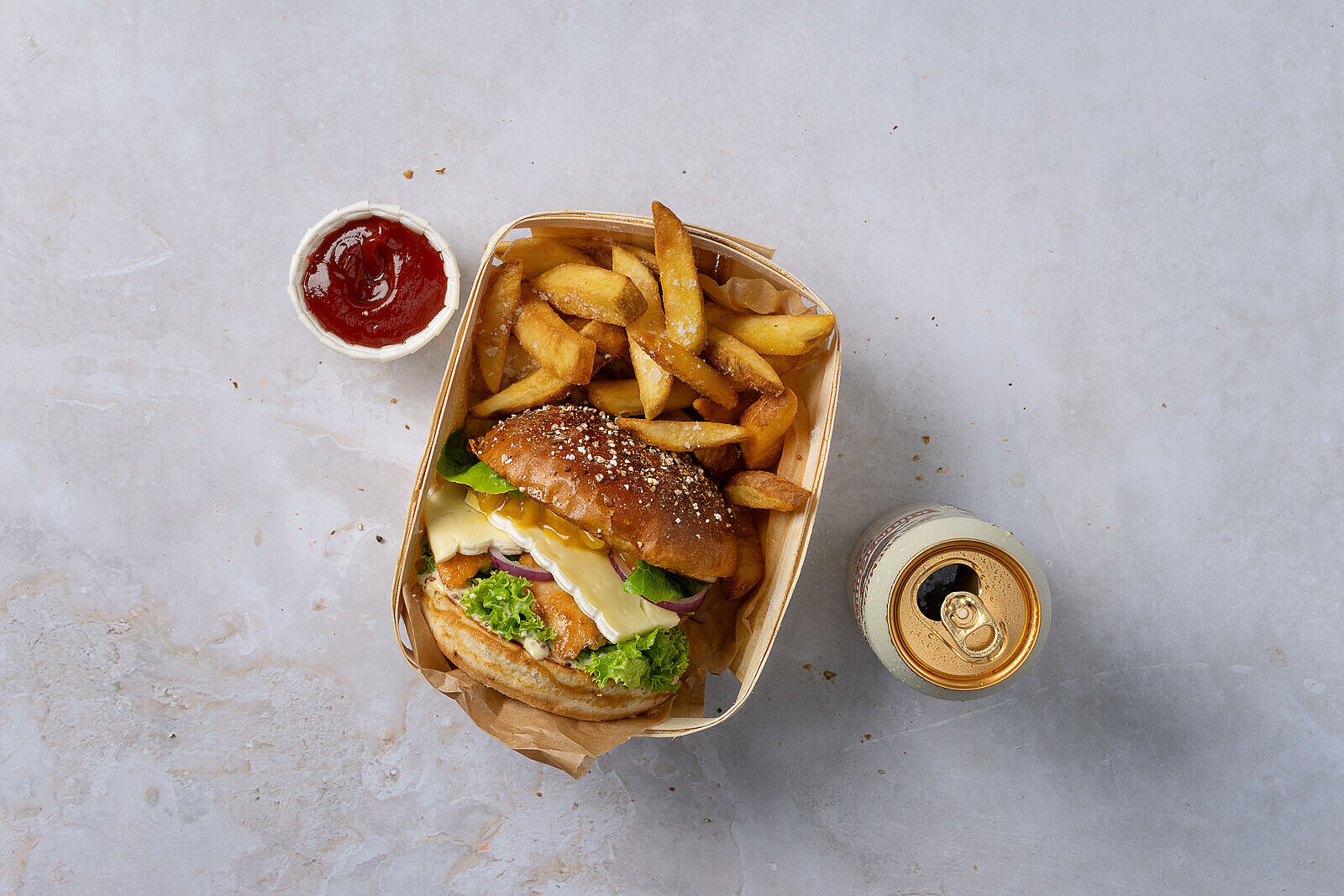 Burger "LEICHTGEWICHT" mit Le Rustique Brie