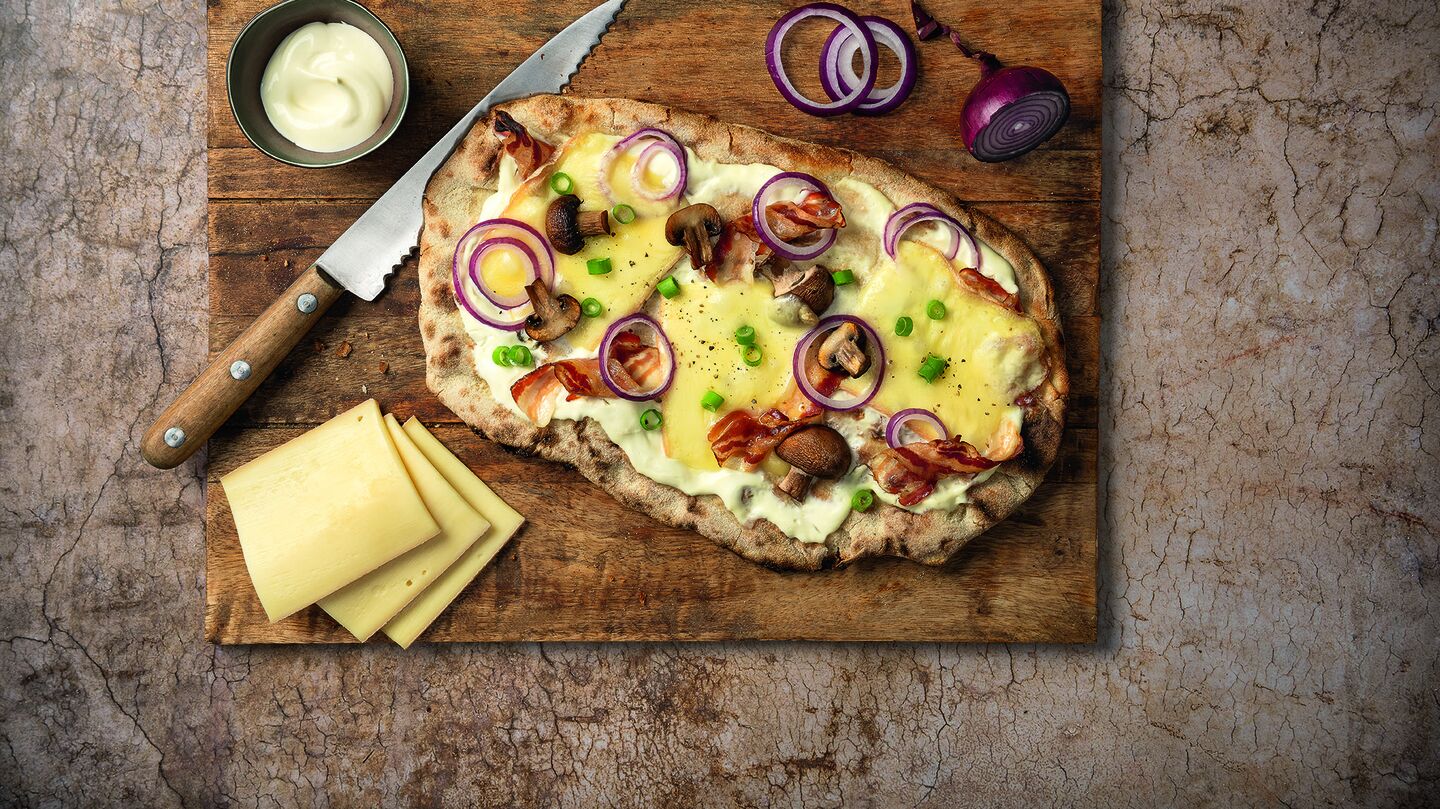 Pinsa mit würzigem Le Rustique